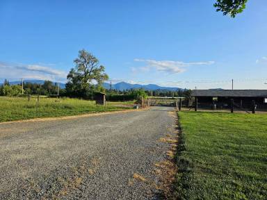 Main picture of 3312 Upper River Rd