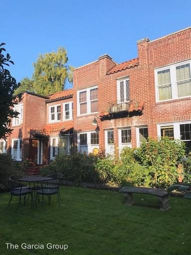 Main picture of 4353 NE Halsey St