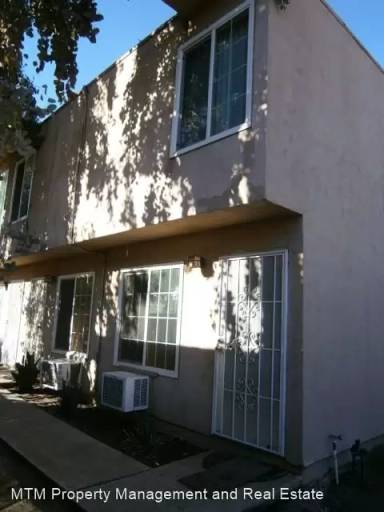 Main picture of 1135 Helix St