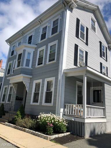 Main picture of 16 Franklin Pl