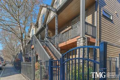 Main picture of 1417 NE Alexandria Pl