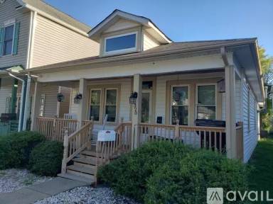 Main picture of 320 3rd Ave