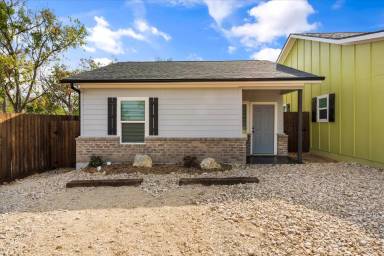 Main picture of 1949 Johnson Bend Rd