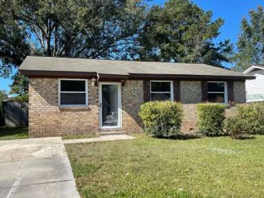 Main picture of 47 Elmwood Pl