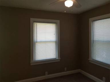 Main picture of 4035 E 70th St