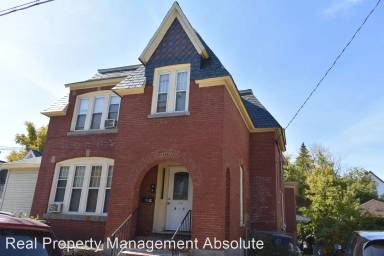 Main picture of 109 Palm St