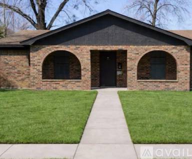 Main picture of 528 W Kellis St