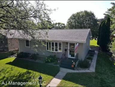 Main picture of 1417 E 4th Ave