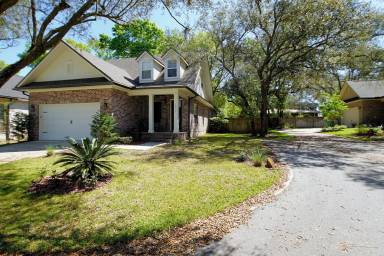 Main picture of 1959 Hattie Mae Ln