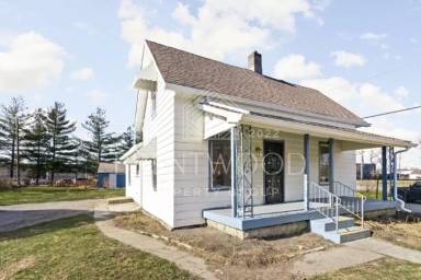 Main picture of 2366 Columbia Ave