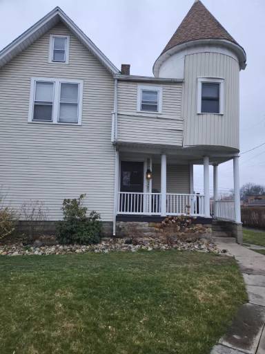 Main picture of 1361 Woodland Ave NW