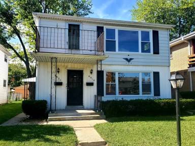 Main picture of 8909 W Hampton Ave