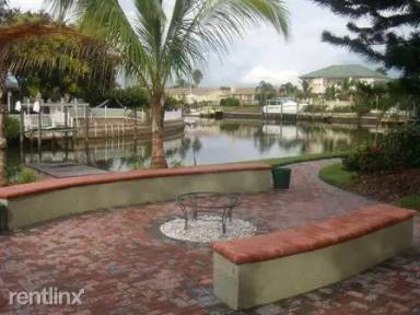 Main picture of 917 Apollo Beach Blvd