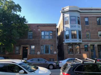 Main picture of 1208 W Nelson St