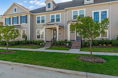 Main picture of 8894 Scarp Hill Ln