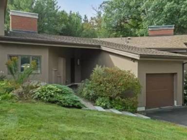 Main picture of 2 Berrill Farms Ln