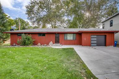 Main picture of 3015 W Alpine St