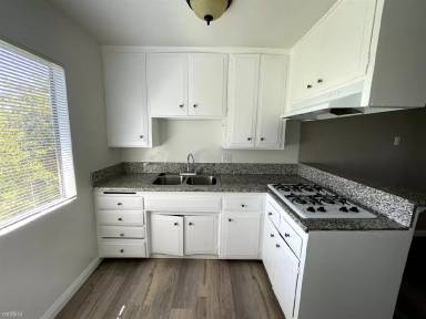 Main picture of 625 N Cerritos Ave