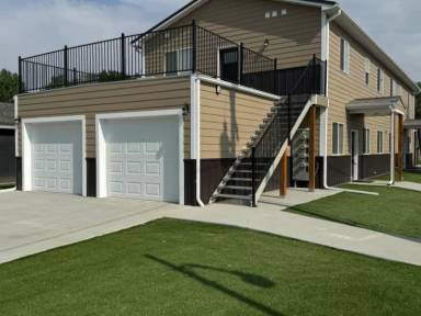 Main picture of 310 3rd St W