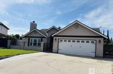 Main picture of 2529 E Four Creeks Ct