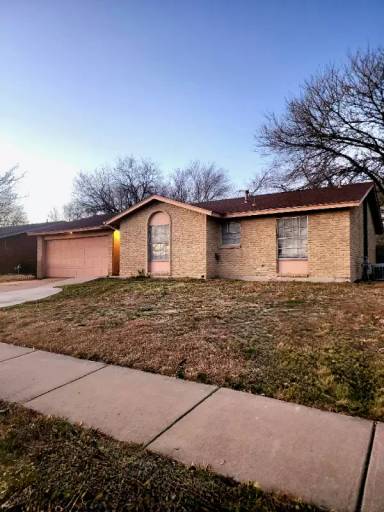 Main picture of 1715 E Timberview Ln