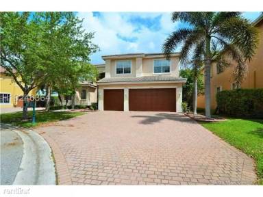 Main picture of 5455 SW 191st Ter
