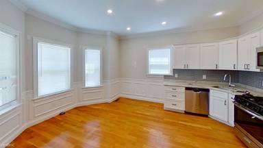 Main picture of 3411 Washington St