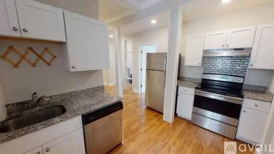 Main picture of 1193 Commonwealth Ave