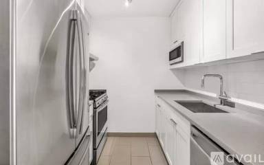 Main picture of 60 Columbus Cir