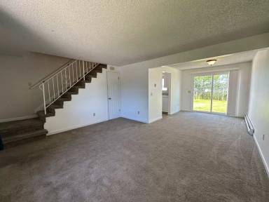 Main picture of 1719 N Willow Rd