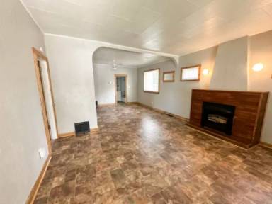 Main picture of 38 Custer Ave