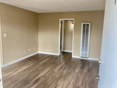 Main picture of 4369 Hamilton St