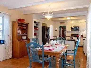Main picture of 11 Thompson Rd