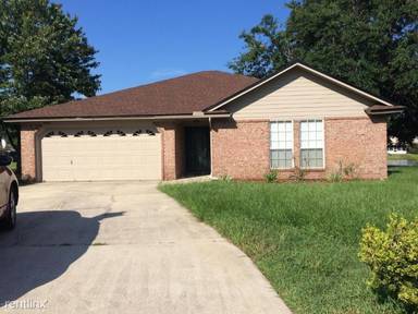 Main picture of 7587 Deer Cove Ln