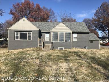 Main picture of 802 W 85th St