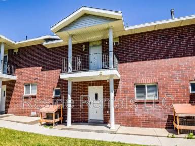 Main picture of 60 N Center St