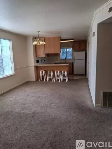 Main picture of 1050 S Orem Blvd