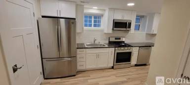 Main picture of 6119 N Wolcott Ave