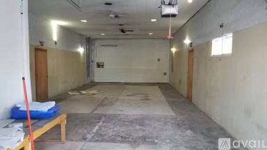 Main picture of 114 E Poplar St