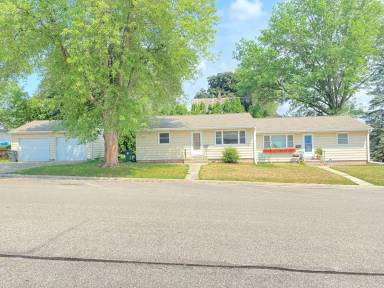 Main picture of 1120 Division St