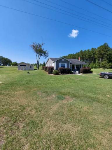 Main picture of 2715 Waynesboro Hwy