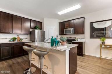 Main picture of Townes On 10th