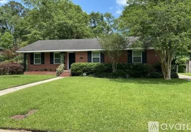 Main picture of 25 Maury Dr