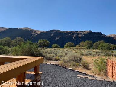 Main picture of 928 River Dr SW