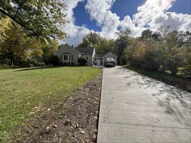 Main picture of 3327 Alpine Dr