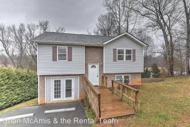 Main picture of 107 Milligan Ave