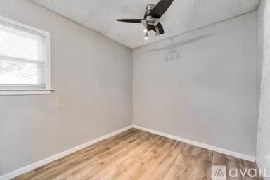 Main picture of 2806 N Century Ave
