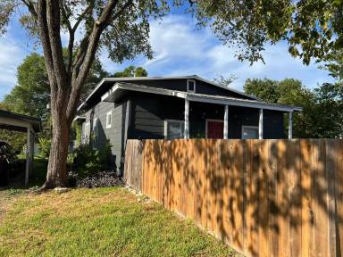 Main picture of 607 Nelray Blvd