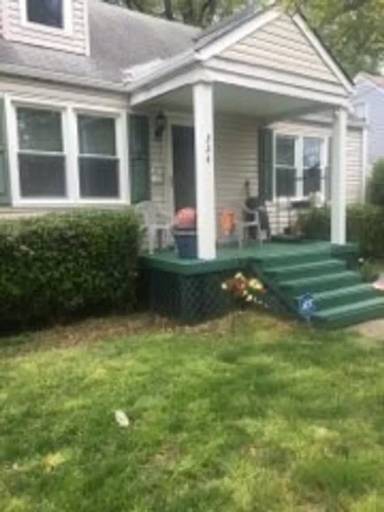 Main picture of 324 E Leicester Ave