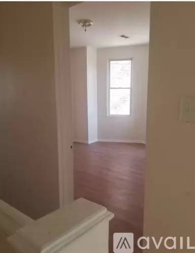 Main picture of 1610 Dyre St